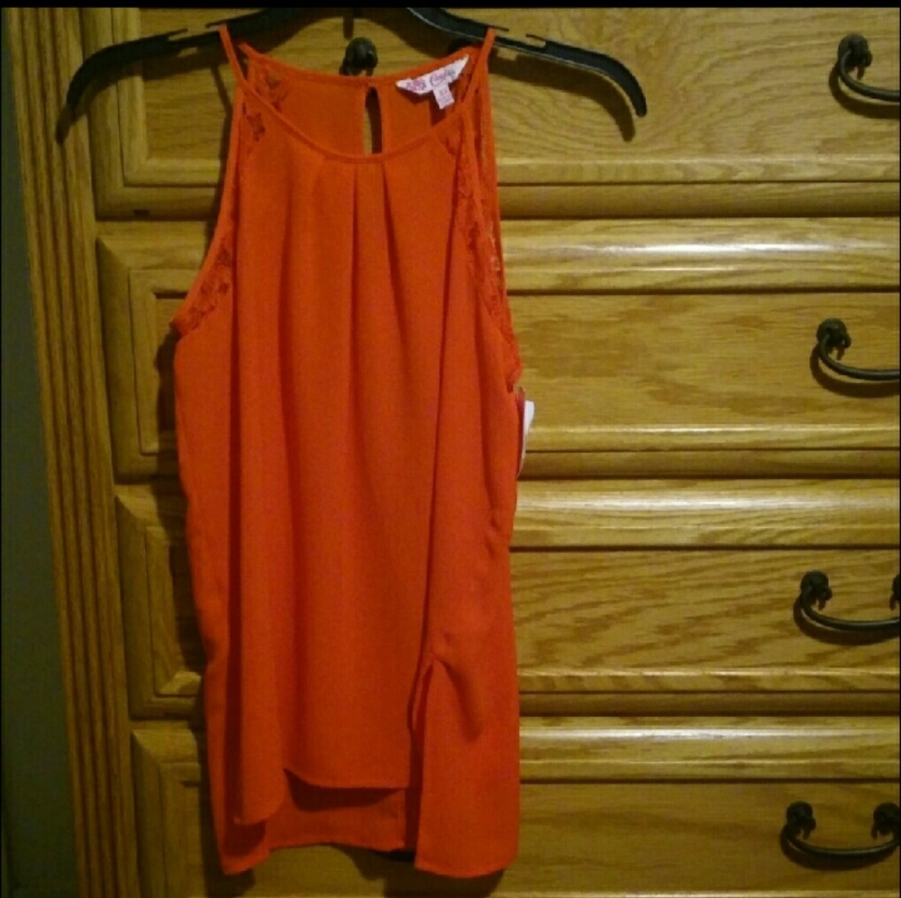NWT Keyhole Tank Top